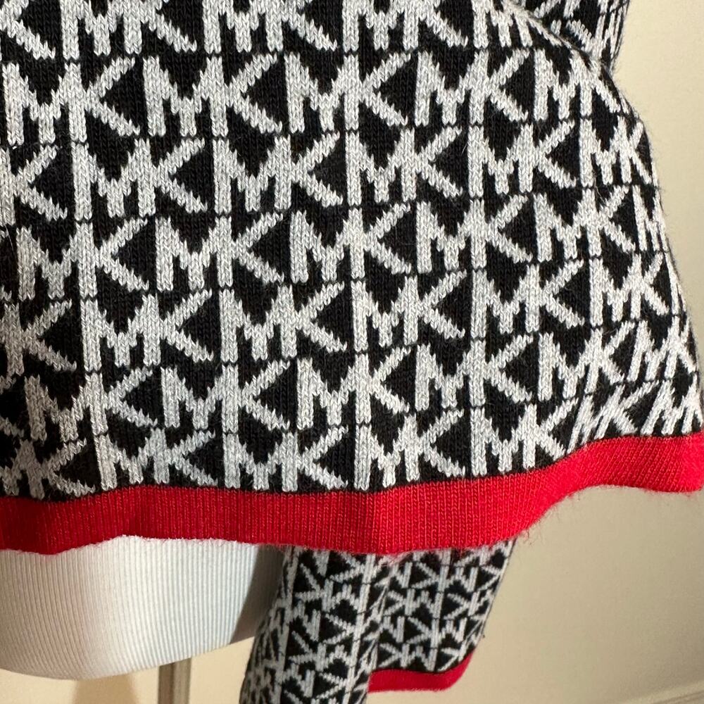 Michael Kors Monogrammed Knit Scarf - Picture 2 of 4